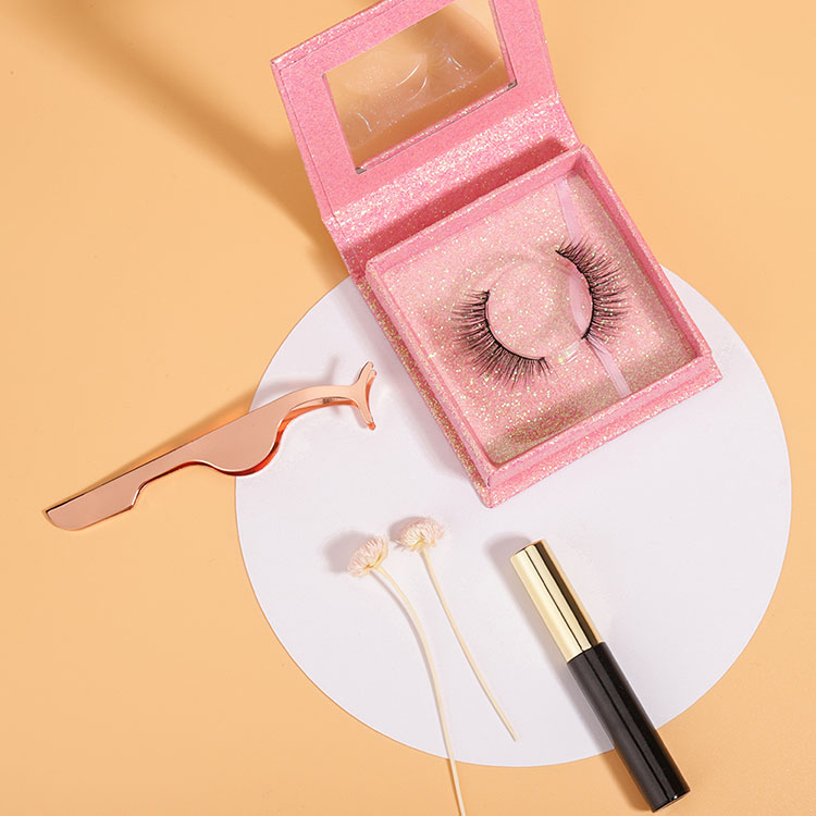 Bakit ang mga magnetic maling eyelashes ang tunay na pagpipilian na walang pag-aalala?